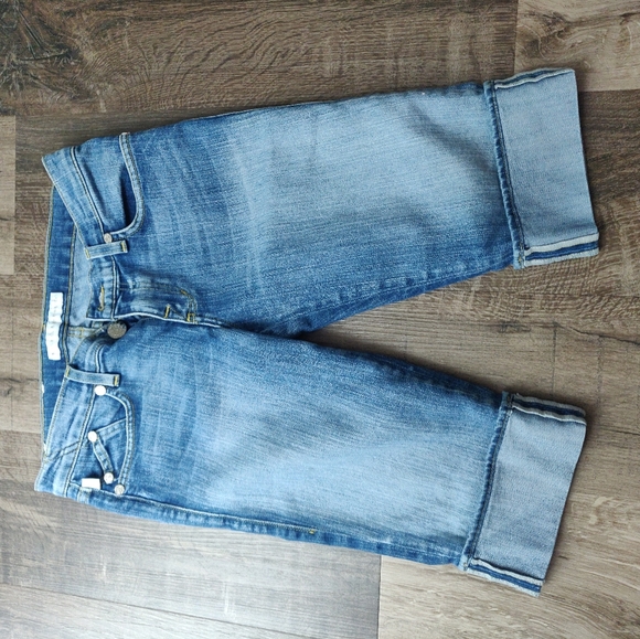 Rock & Republic Jean Shorts - Size 28 - Picture 3 of 3